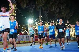 BIB: 41224, 3013, 330, 41375, 43754, 435
                            <button type="button" onclick="openModal(19614045)" class="btn btn-primary btn-sm float-right btn-popup" data-toggle="modal" data-target=".modal-high-quality">
                        <i class="fas fa-shopping-cart"></i> Add to Cart
                    </button>
                                            <button type="button" onclick="isThisMe(19614045, true)" class="btn btn-success btn-sm float-right btn-popup btn-isme hidden" data-toggle="tooltip" data-placement="bottom" title="นี่คือรูปของคุณใช่ไหม คลิกที่นี่เพื่อเอาเข้าอัลบั้ม">
                        <i class="fas fa-plus"></i> Add to album
                    </button>
                    <button type="button" onclick="isThisMe(19614045, false)" class="btn btn-warning btn-sm float-right btn-popup btn-isnotme hidden">
                        <i class="fas fa-ban"></i> Remove from album
                    </button>